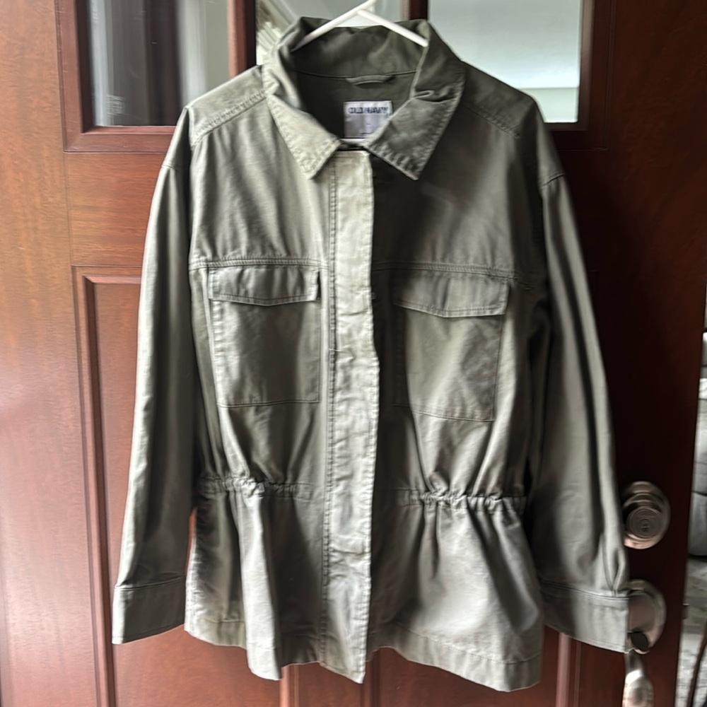Women’s Old Navy jacket. Army green. Size L. Never worn.